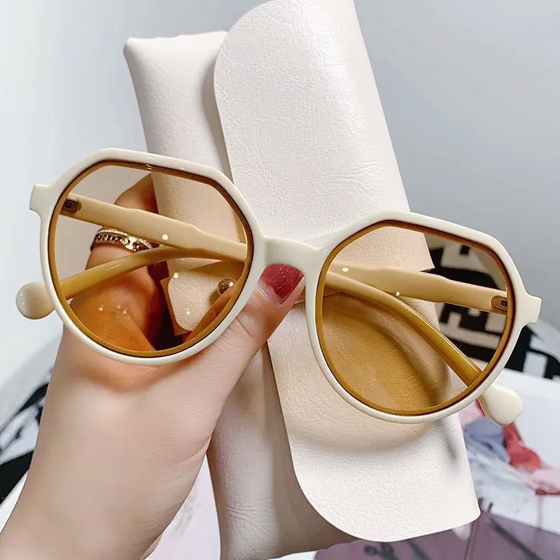 Oversized hexagonal retro sunglasses
